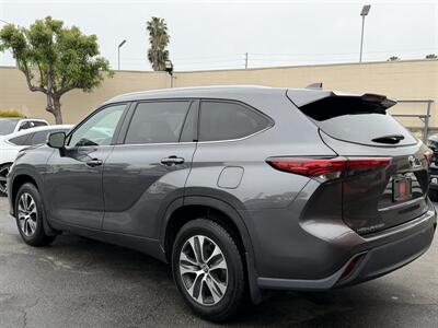 2022 Toyota Highlander XLE   - Photo 17 - Norwalk, CA 90650-2241