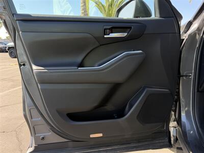 2022 Toyota Highlander XLE - Photo 20 - Norwalk, CA 90650-2241