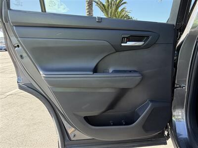 2022 Toyota Highlander XLE - Photo 28 - Norwalk, CA 90650-2241