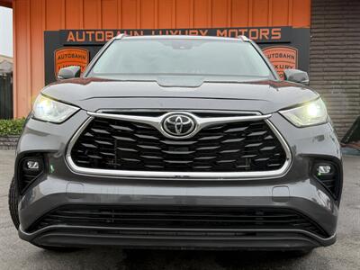 2022 Toyota Highlander XLE   - Photo 2 - Norwalk, CA 90650-2241