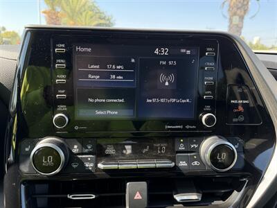 2022 Toyota Highlander XLE - Photo 45 - Norwalk, CA 90650-2241