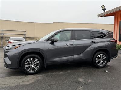 2022 Toyota Highlander XLE   - Photo 14 - Norwalk, CA 90650-2241