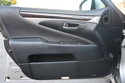 2013 Lexus LS 460   - Photo 19 - Norwalk, CA 90650-2241