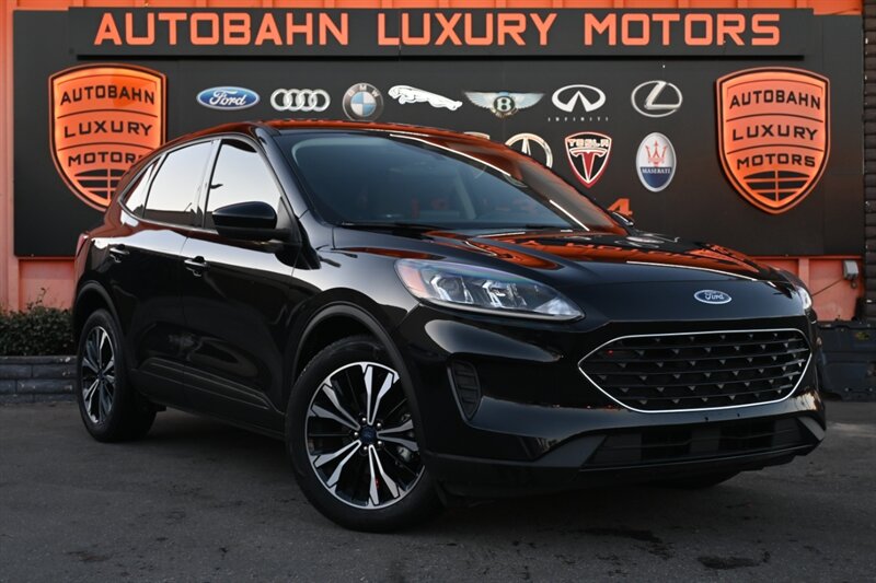 2022 Ford Escape Hybrid SE   - Photo 1 - Norwalk, CA 90650-2241