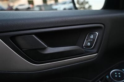 2022 Ford Escape Hybrid SE   - Photo 17 - Norwalk, CA 90650-2241