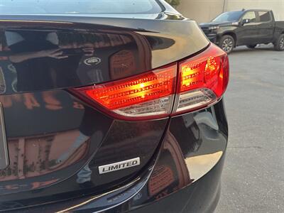 2013 Hyundai ELANTRA Limited   - Photo 13 - Norwalk, CA 90650-2241