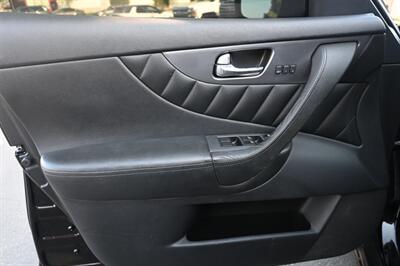 2012 INFINITI FX35   - Photo 17 - Norwalk, CA 90650-2241