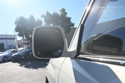 1999 Lexus LX 470   - Photo 16 - Norwalk, CA 90650-2241