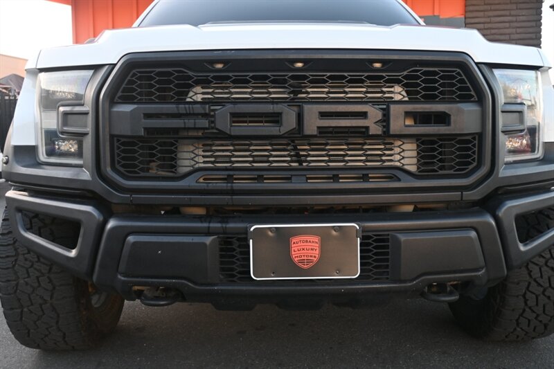 2017 Ford F-150 Raptor photo 3