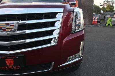 2018 Cadillac Escalade Luxury   - Photo 5 - Norwalk, CA 90650-2241