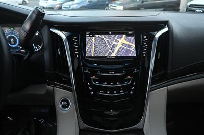 2018 Cadillac Escalade Luxury   - Photo 38 - Norwalk, CA 90650-2241