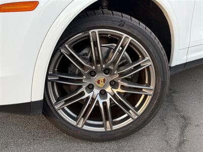 2018 Porsche Cayenne Platinum Edition   - Photo 8 - Norwalk, CA 90650-2241