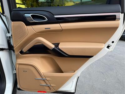 2018 Porsche Cayenne Platinum Edition   - Photo 34 - Norwalk, CA 90650-2241