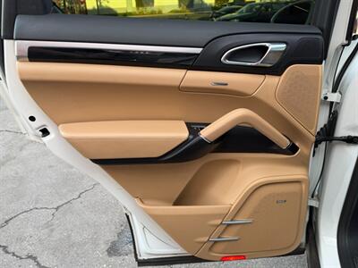 2018 Porsche Cayenne Platinum Edition   - Photo 30 - Norwalk, CA 90650-2241