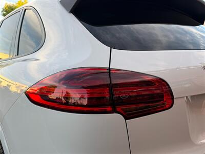 2018 Porsche Cayenne Platinum Edition   - Photo 13 - Norwalk, CA 90650-2241