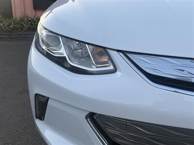 2017 Chevrolet Volt LT - Photo 4 - Norwalk, CA 90650-2241