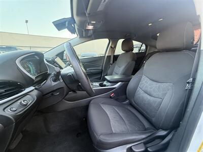 2017 Chevrolet Volt LT - Photo 25 - Norwalk, CA 90650-2241