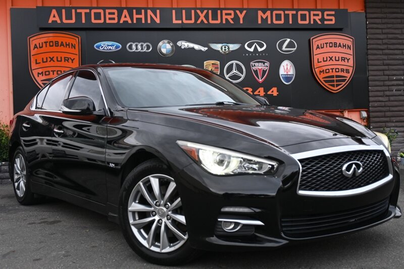2017 INFINITI Q50 Premium