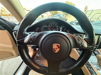 2016 Porsche Panamera 4 Edition - Photo 21 - Norwalk, CA 90650-2241