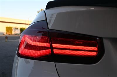 2018 BMW 3 Series 320i   - Photo 10 - Norwalk, CA 90650-2241