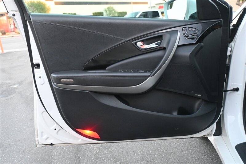 2014 Hyundai Azera Limited photo 18