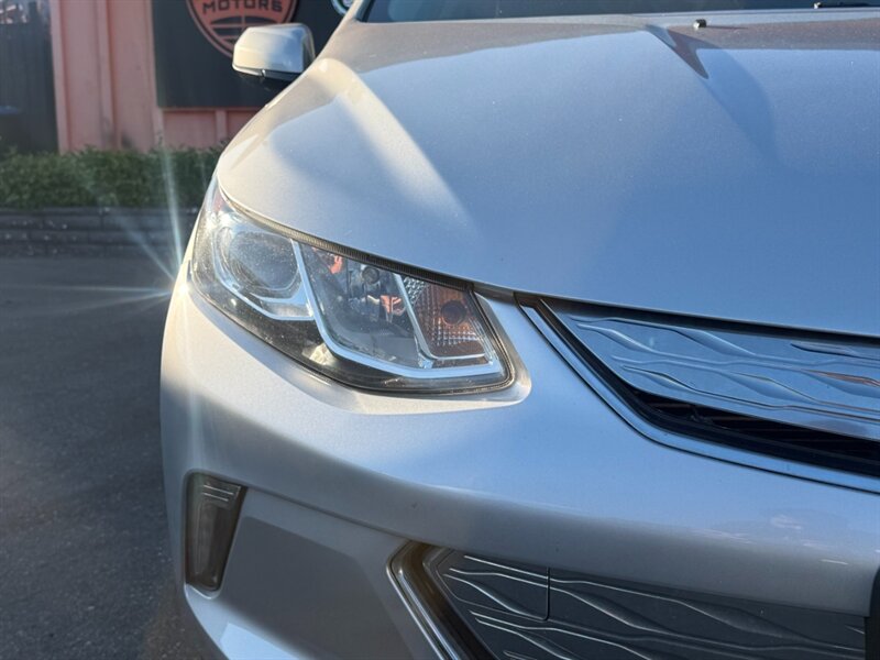 2017 Chevrolet Volt LT  