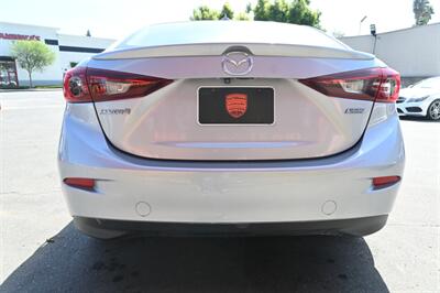 2017 Mazda Mazda3 Touring   - Photo 10 - Norwalk, CA 90650-2241