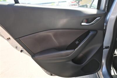 2017 Mazda Mazda3 Touring   - Photo 39 - Norwalk, CA 90650-2241