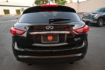 2017 INFINITI QX70   - Photo 10 - Norwalk, CA 90650-2241