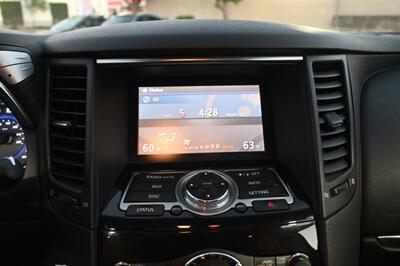 2017 INFINITI QX70   - Photo 34 - Norwalk, CA 90650-2241