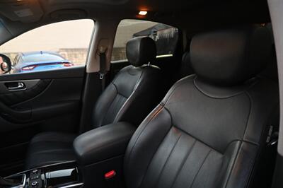2017 INFINITI QX70   - Photo 22 - Norwalk, CA 90650-2241