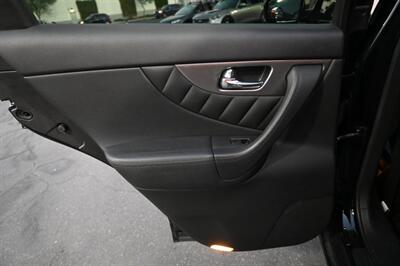 2017 INFINITI QX70   - Photo 40 - Norwalk, CA 90650-2241