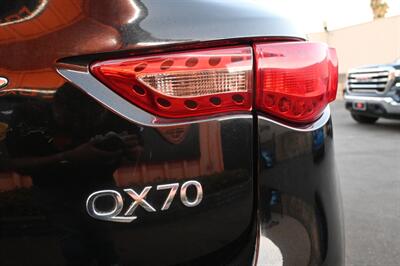 2017 INFINITI QX70   - Photo 11 - Norwalk, CA 90650-2241