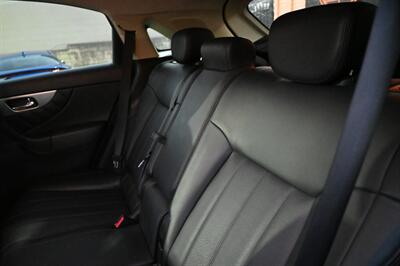 2017 INFINITI QX70   - Photo 43 - Norwalk, CA 90650-2241