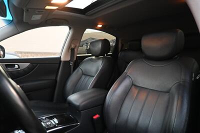 2017 INFINITI QX70   - Photo 25 - Norwalk, CA 90650-2241
