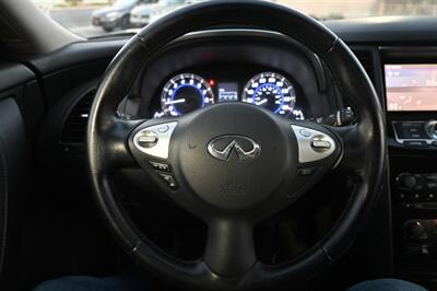 2017 INFINITI QX70   - Photo 27 - Norwalk, CA 90650-2241
