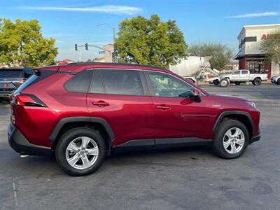 2021 Toyota RAV4 Hybrid XLE   - Photo 18 - Norwalk, CA 90650-2241