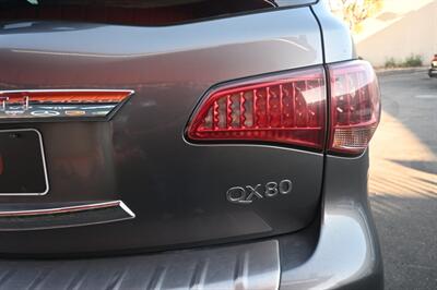 2016 INFINITI QX80   - Photo 9 - Norwalk, CA 90650-2241