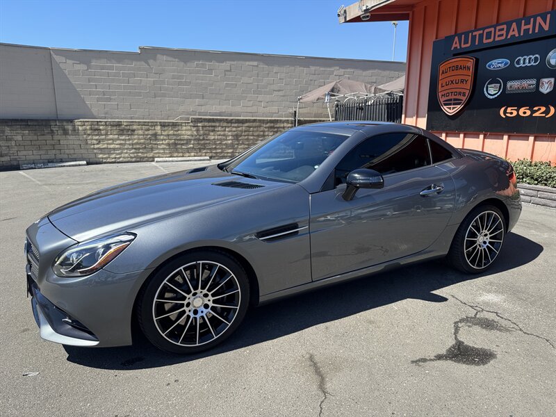 2017 Mercedes-Benz SLC SLC 300 - Photo 8 - Norwalk, CA 90650-2241