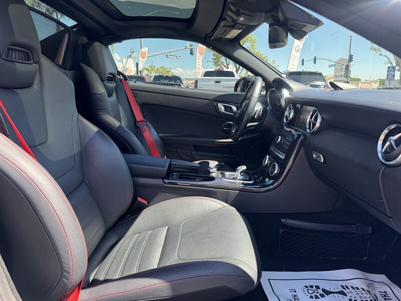2017 Mercedes-Benz SLC SLC 300 - Photo 36 - Norwalk, CA 90650-2241