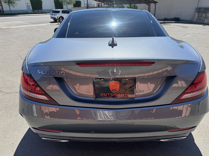 2017 Mercedes-Benz SLC SLC 300 - Photo 12 - Norwalk, CA 90650-2241