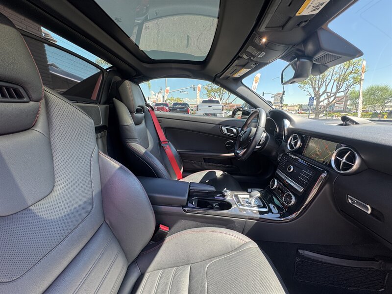 2017 Mercedes-Benz SLC SLC 300 - Photo 38 - Norwalk, CA 90650-2241
