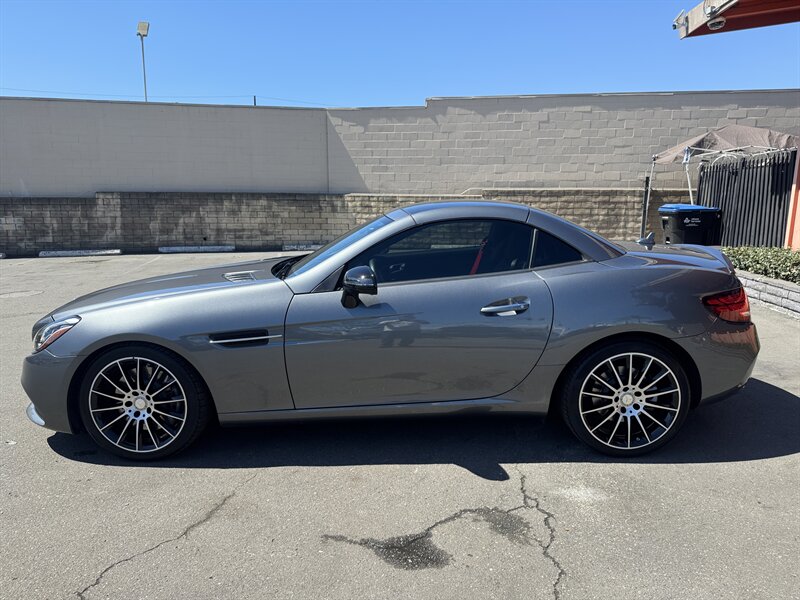 2017 Mercedes-Benz SLC SLC 300 - Photo 9 - Norwalk, CA 90650-2241