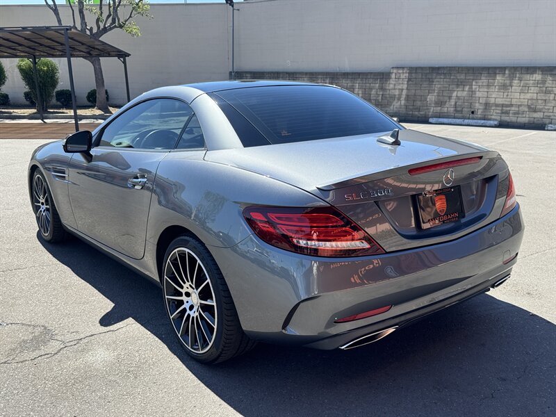 2017 Mercedes-Benz SLC SLC 300 - Photo 11 - Norwalk, CA 90650-2241
