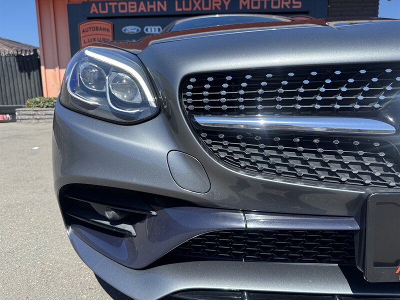 2017 Mercedes-Benz SLC SLC 300 - Photo 4 - Norwalk, CA 90650-2241