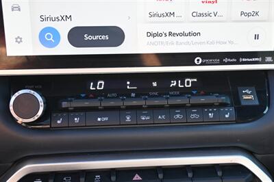 2022 Toyota Tundra Platinum   - Photo 36 - Norwalk, CA 90650-2241