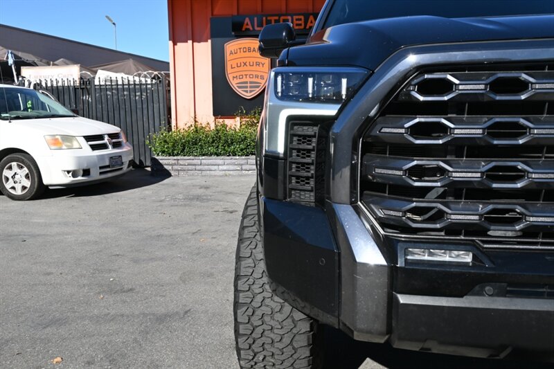 2022 Toyota Tundra Platinum photo 3