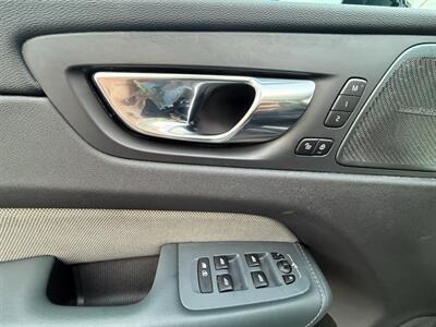 2021 Volvo XC60 Recharge T8 R-Design   - Photo 18 - Norwalk, CA 90650-2241