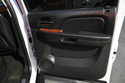 2014 Chevrolet Suburban LTZ   - Photo 58 - Norwalk, CA 90650-2241