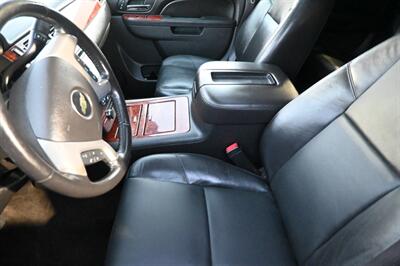2014 Chevrolet Suburban LTZ   - Photo 32 - Norwalk, CA 90650-2241